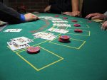 Een blackjack toernooi spelen bij een online casino