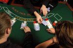 Vier blackjackhanden die de meeste mensen verkeerd spelen